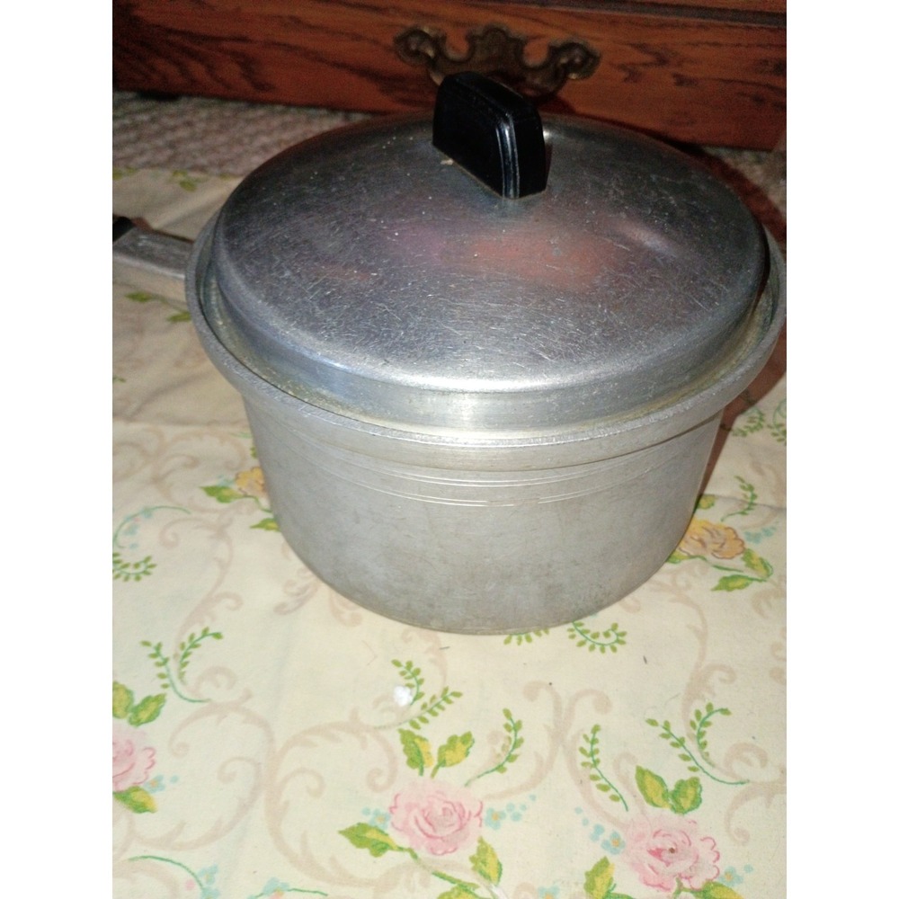 West Bend Flavo-seal Aluminum Cooking Pot 1950s With Lid‎